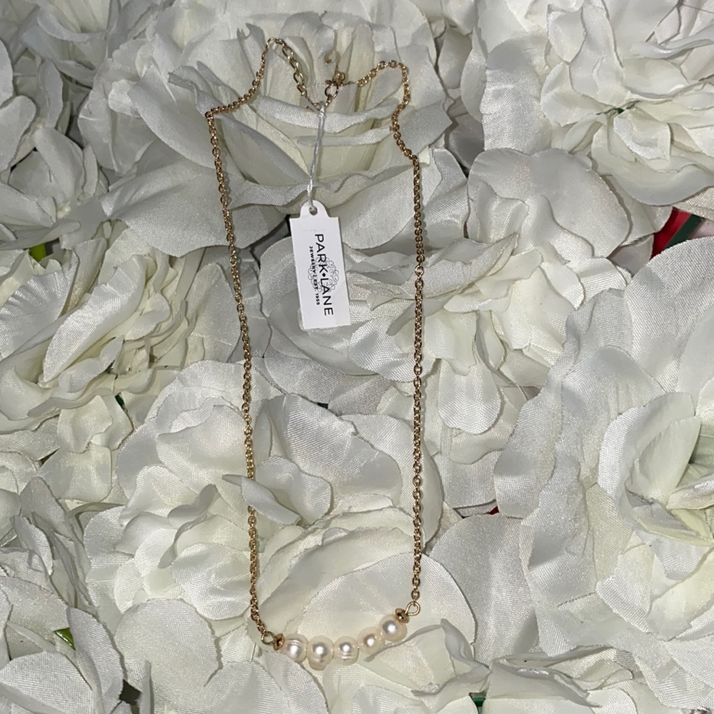 Delightful pearl necklace